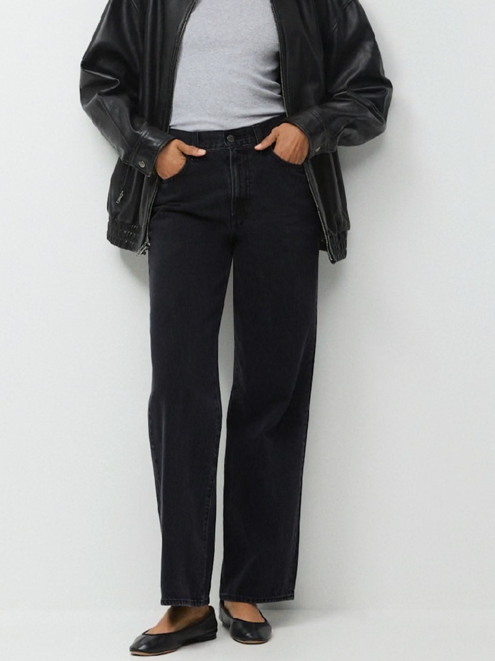 Aritzia Denim Forum The Farrah Hi-Rise Wide Jean Black Size 24
